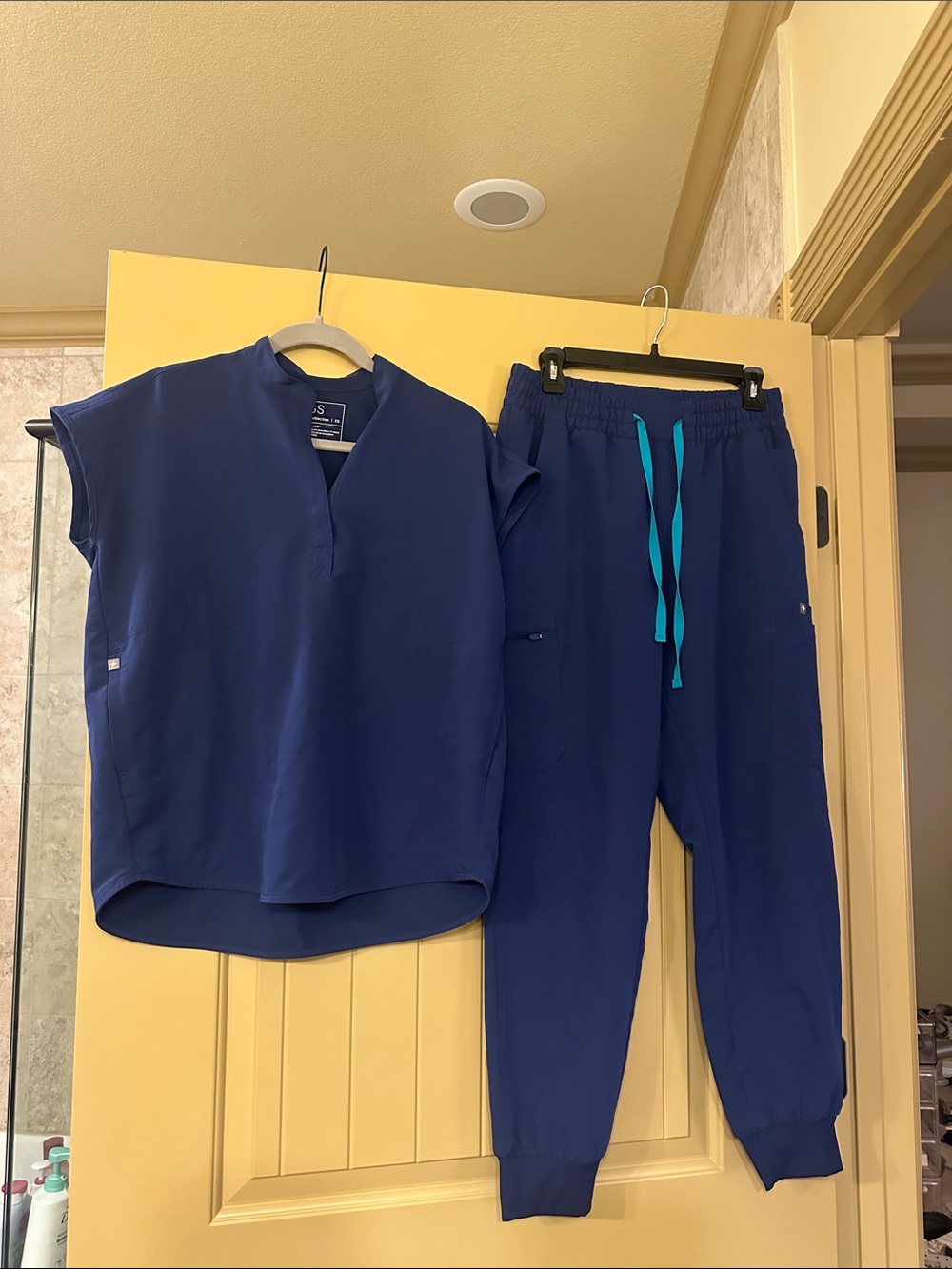 Figs XS Rafeala Scrub Top & Medium Uman Relaxed Jogger Set in Blue Sapphire